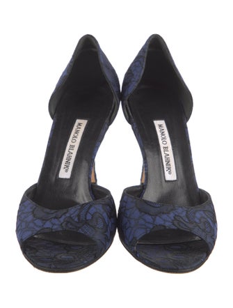Manolo Blahnik Lace Lace Pattern D'Orsay Pumps