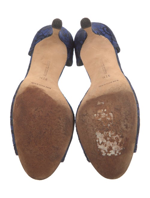 Manolo Blahnik Lace Lace Pattern D'Orsay Pumps