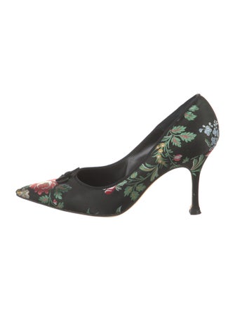 Manolo Blahnik Satin Lace Pattern Pumps