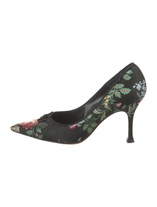 Manolo Blahnik Satin Lace Pattern Pumps