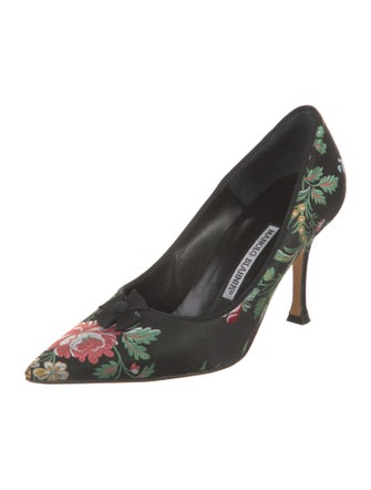 Manolo Blahnik Satin Lace Pattern Pumps
