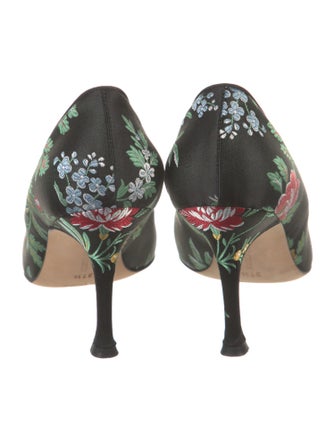 Manolo Blahnik Satin Lace Pattern Pumps