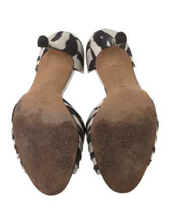 Manolo Blahnik Printed D'Orsay Pumps