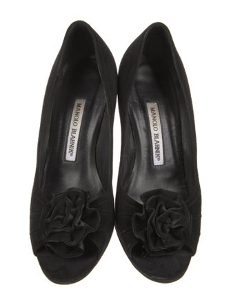 Manolo Blahnik Suede Pumps