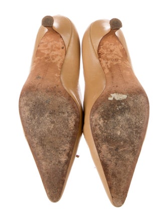 Manolo Blahnik Leather Bow Accents Pumps