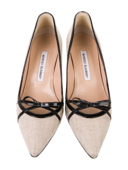 Manolo Blahnik Striped Bow Accents Pumps