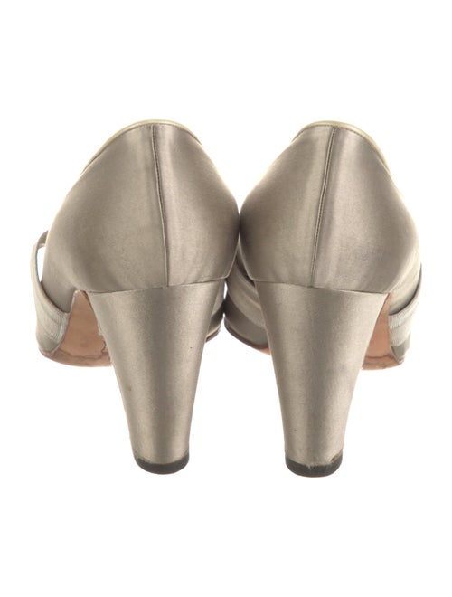 Manolo Blahnik Pumps