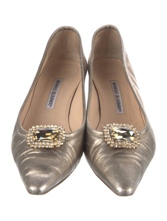 Manolo Blahnik Leather Bow Accents Pumps