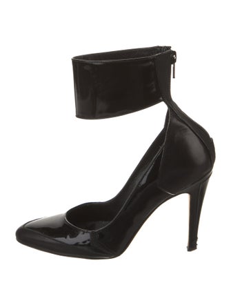 Manolo Blahnik Leather Pumps