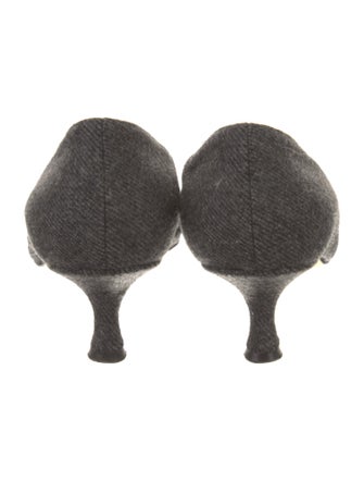 Manolo Blahnik Wool Colorblock Pattern Pumps