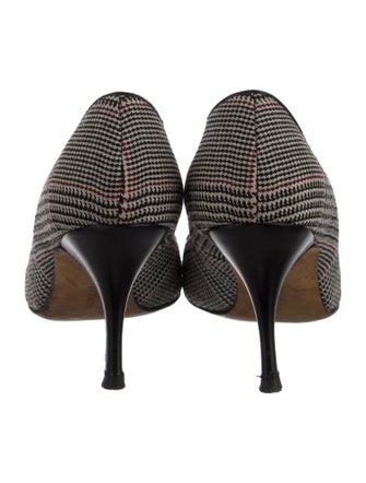 Manolo Blahnik Houndstooth Print Pumps
