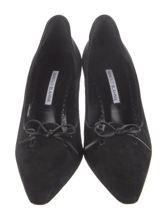 Manolo Blahnik Suede Bow Accents Pumps