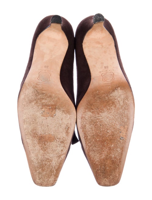 Manolo Blahnik Suede Pumps