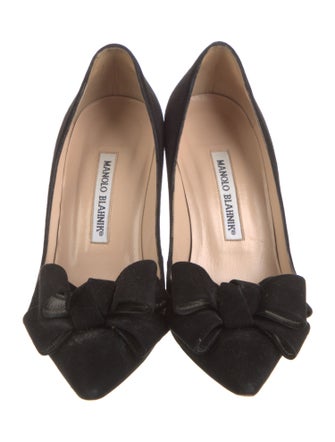 Manolo Blahnik Suede Bow Accents Pumps