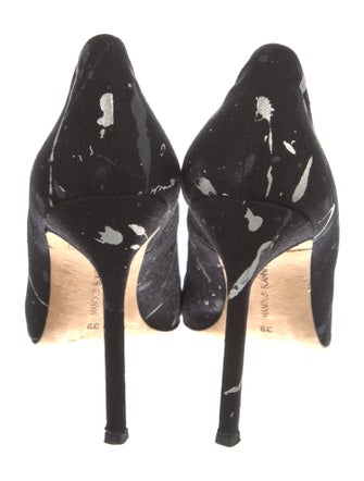Manolo Blahnik Printed Pumps