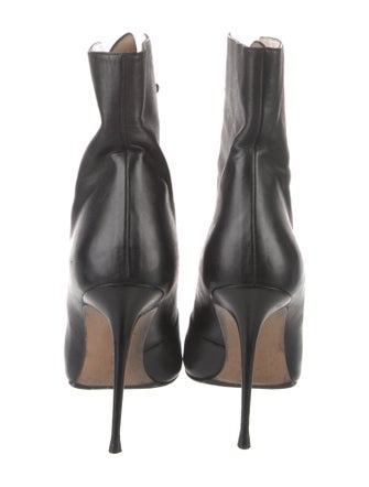 Manolo Blahnik Leather Lace-Up Boots