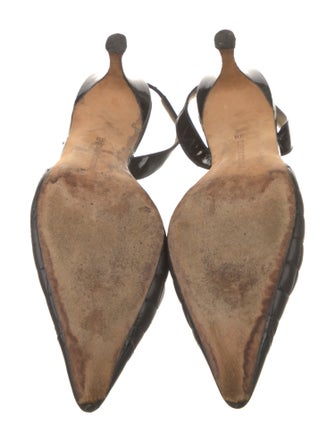 Manolo Blahnik Quilted Pattern Leather Slingback Pumps