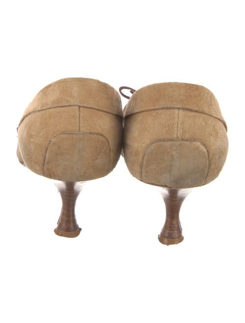 Manolo Blahnik Suede Whipstitch Trim Pumps