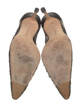 Manolo Blahnik Lace Lace Pattern Pumps