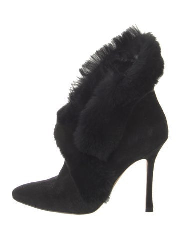 Pre-owned Manolo Blahnik Suede Fur Trim Pumps In Black