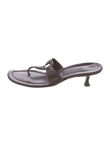 Pre-owned Manolo Blahnik Leather Flip Flops In Brown