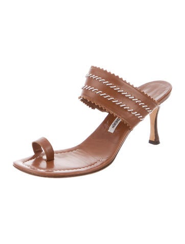 Manolo Blahnik Leather Slide Sandals - Shoes - MOO56667 | The RealReal