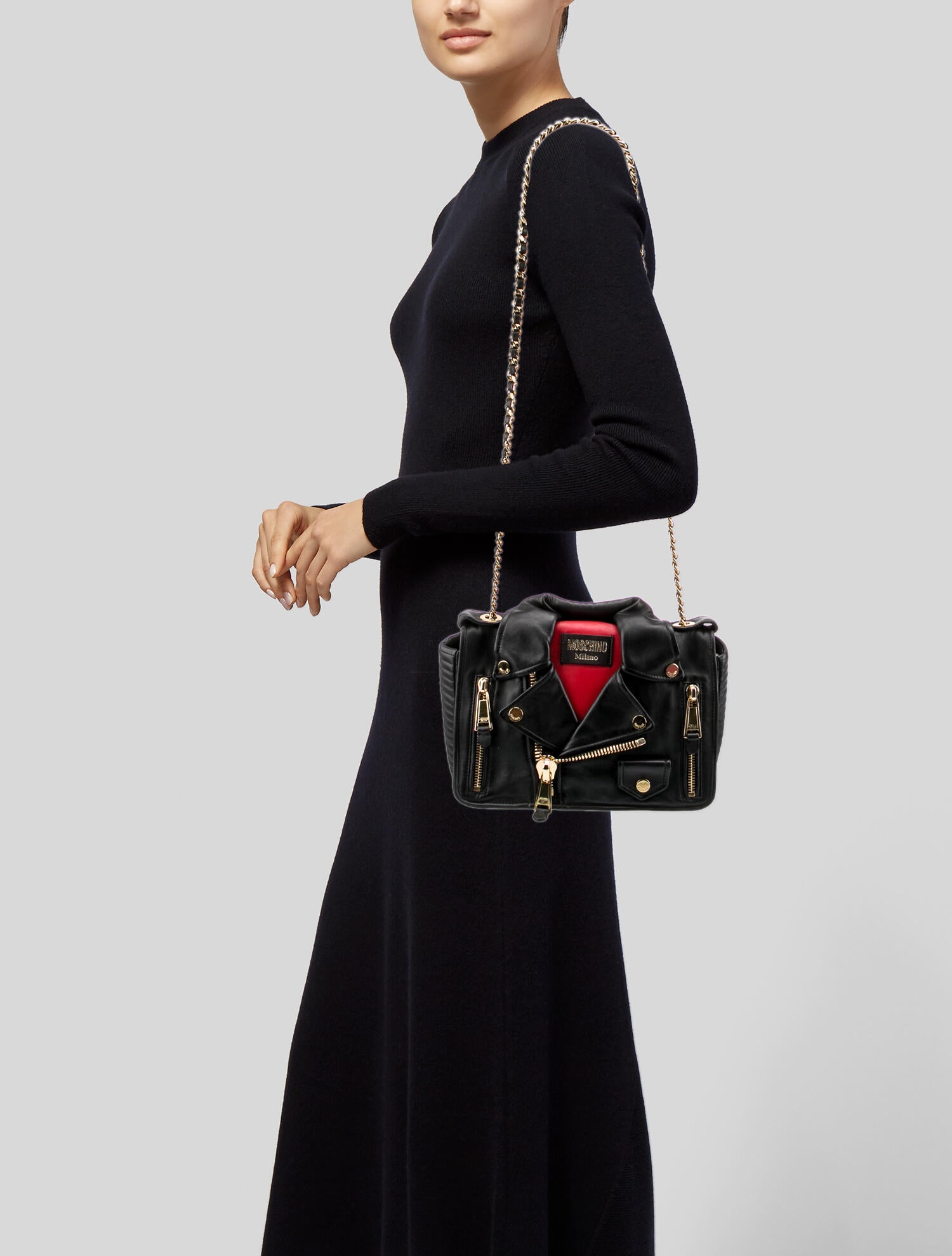 ☆最終SALE☆ MOSCHINO ブラックベルベットバッグ Moschino Black velvet signature cross body bag|A747882111555
