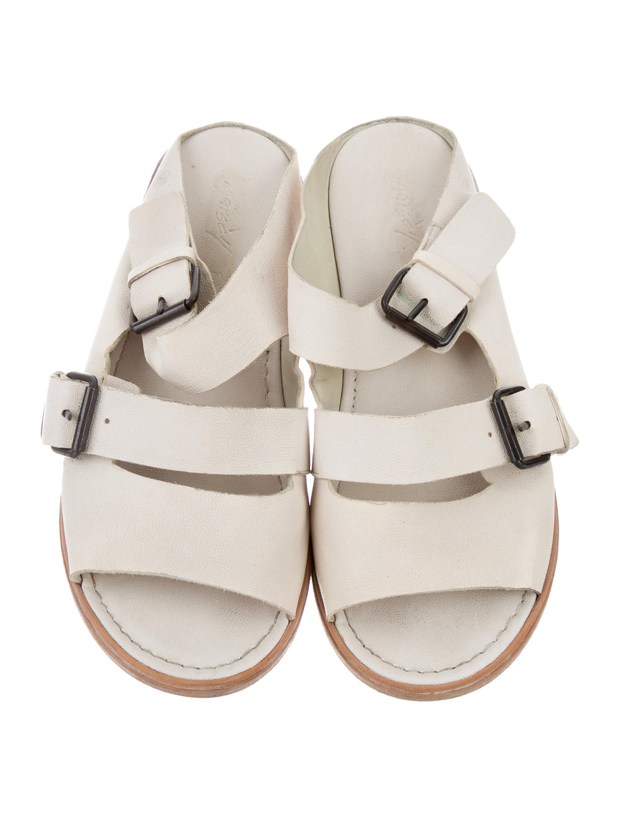 Monogram Dome Dia Flat Mule Sandals in 2020 | Louis vuitton sneakers, Mule sandals, Sandals
