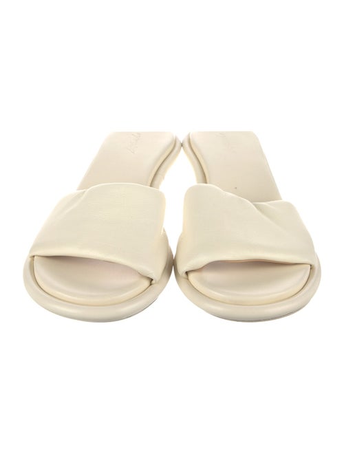 Marester Leather Slides