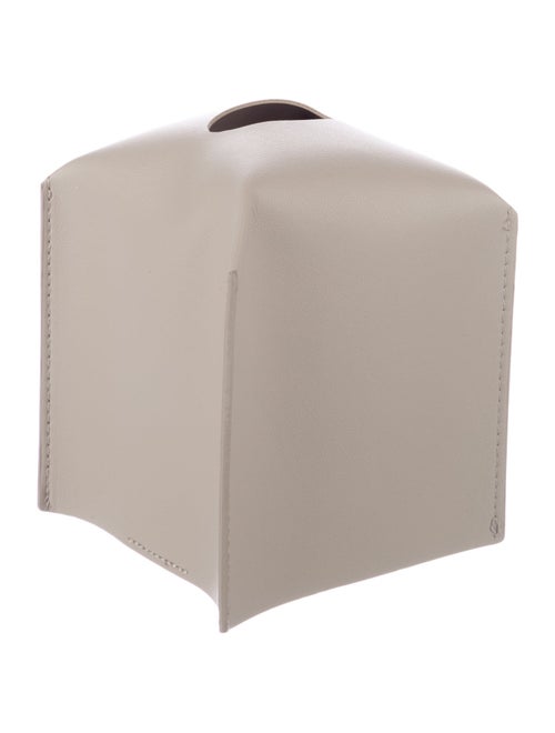 Nicole Sassaman tissue box