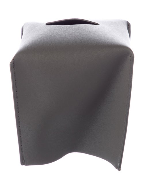 Nicole Sassaman tissue box