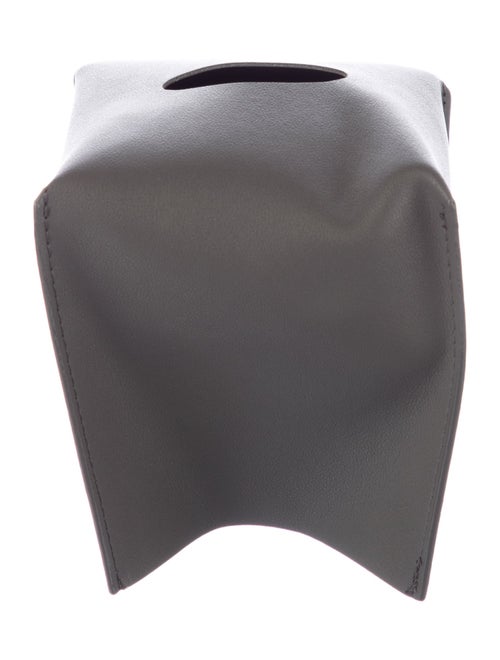 Nicole Sassaman tissue box