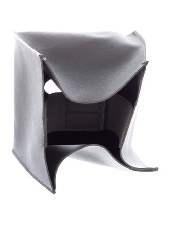 Nicole Sassaman tissue box