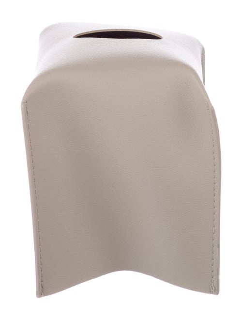 Nicole Sassaman tissue box