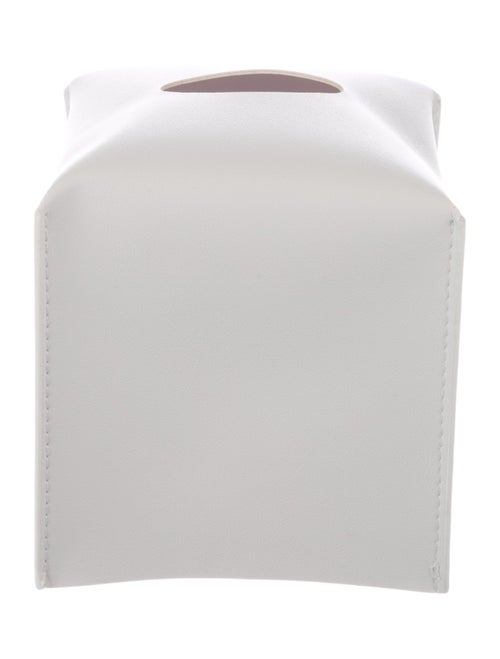 Nicole Sassaman tissue box