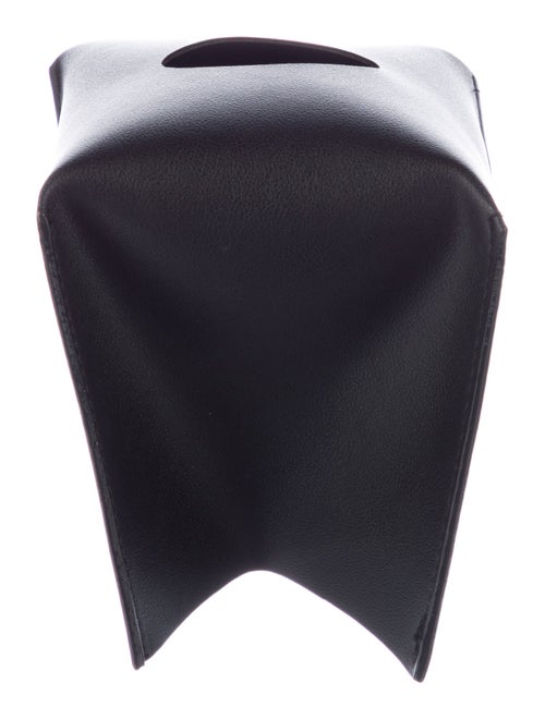 Nicole Sassaman tissue box