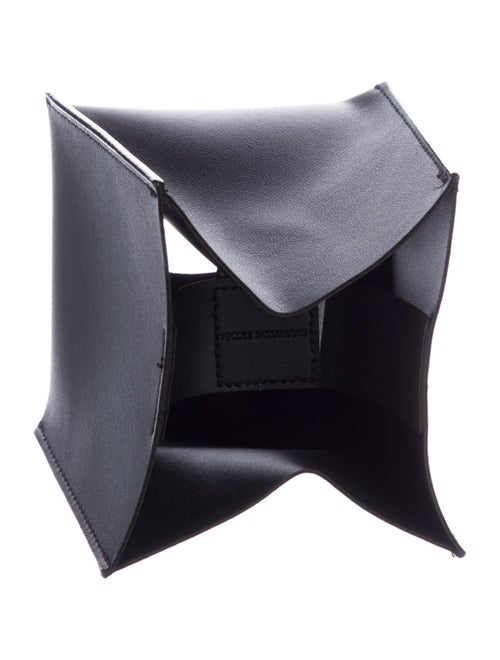 Nicole Sassaman tissue box