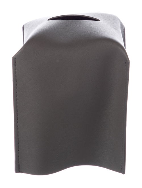 Nicole Sassaman tissue box