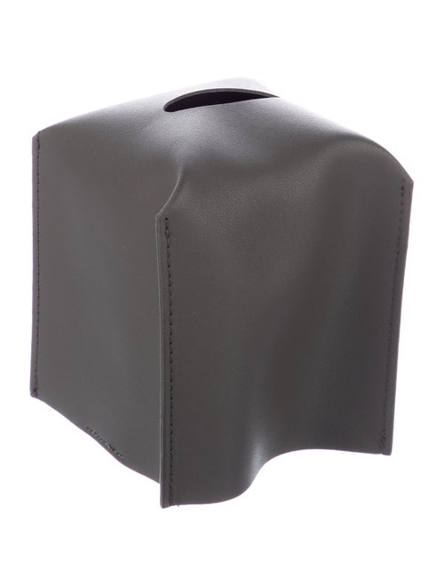 Nicole Sassaman tissue box