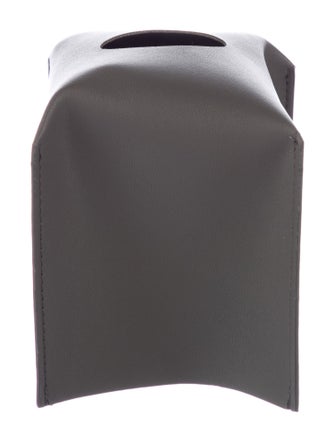 Nicole Sassaman tissue box