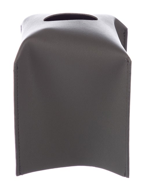 Nicole Sassaman tissue box