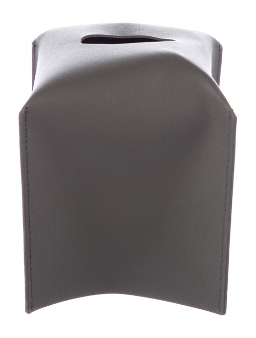 Nicole Sassaman tissue box