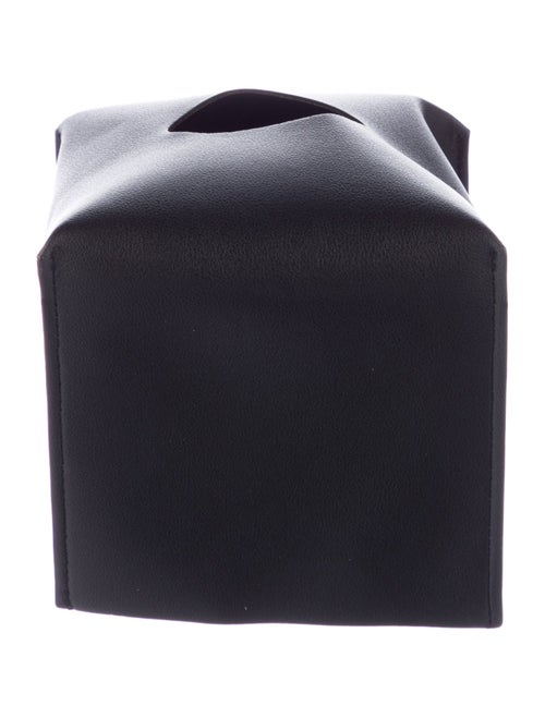 Nicole Sassaman tissue box