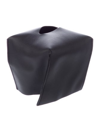 Nicole Sassaman tissue box