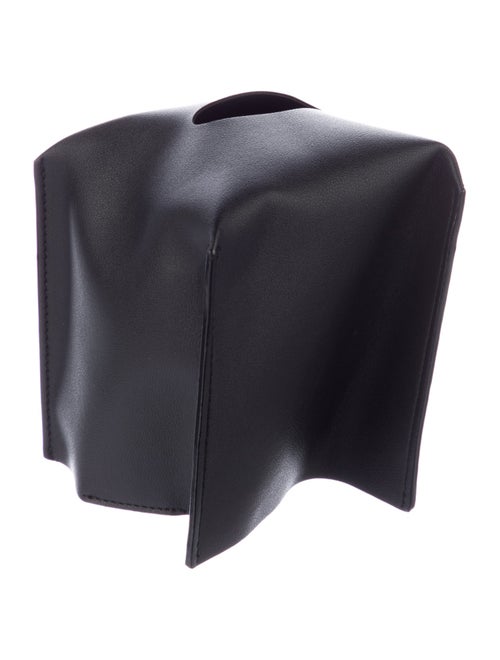 Nicole Sassaman tissue box