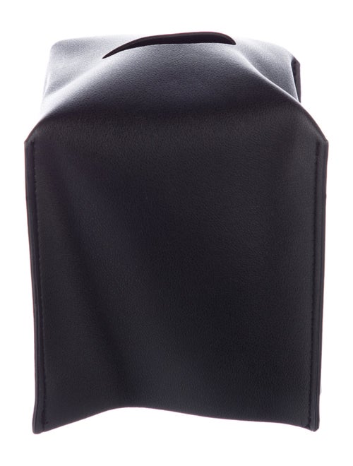 Nicole Sassaman tissue box