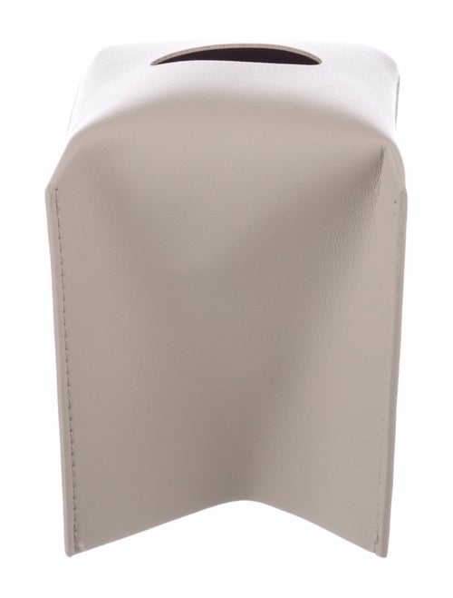 Nicole Sassaman tissue box