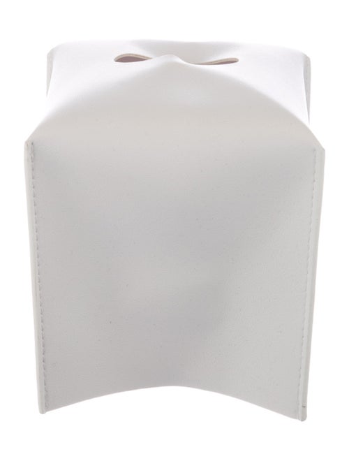 Nicole Sassaman tissue box