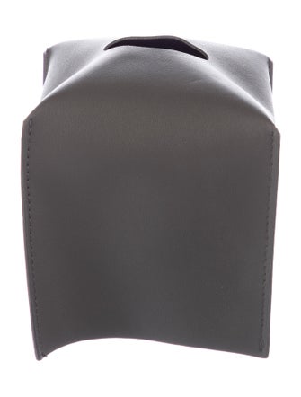 Nicole Sassaman tissue box