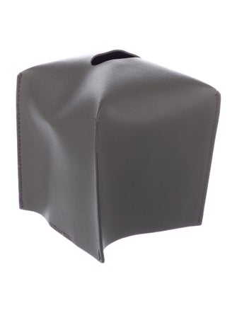 Nicole Sassaman tissue box